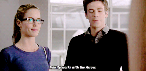 flashsource:  Felicity Smoak and the Flash Team in the Going Rogue promo. 