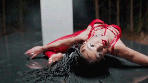 everybodylovesfkatwigs:  FKA twigs - Glass &amp; Patron