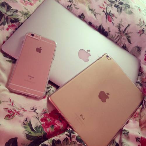 fitness-fits-me:  My iPad got a new brother and sister this weekend 👶🏼👧🏼
