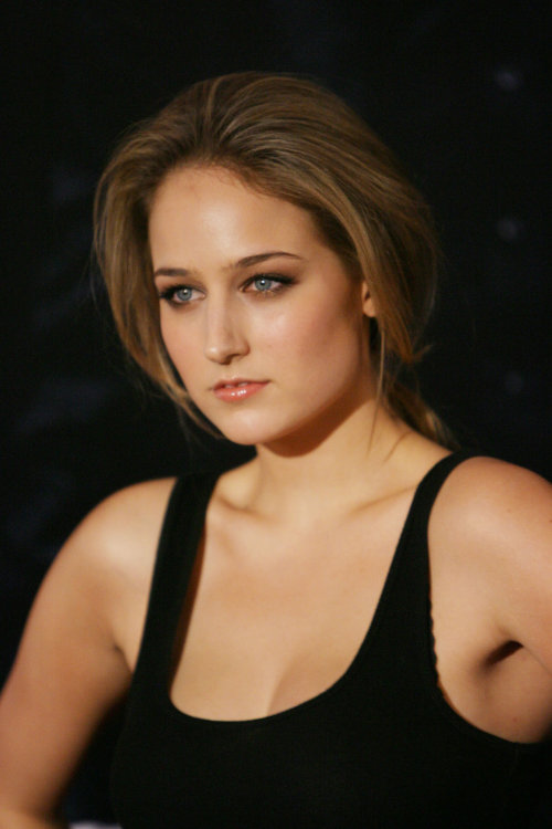 yeahleeleesobieski:  Leelee Sobieski 88 Minutes premiere, Planet Hollywood Resort & Casino 04/16/2008  ————————————— find more pics in archive, search with word  ‘88 minutes’  
