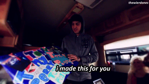 sexicancore:  nomingonthemclouds:  thewierdones:  aww vic  aww tony    Aww Tony