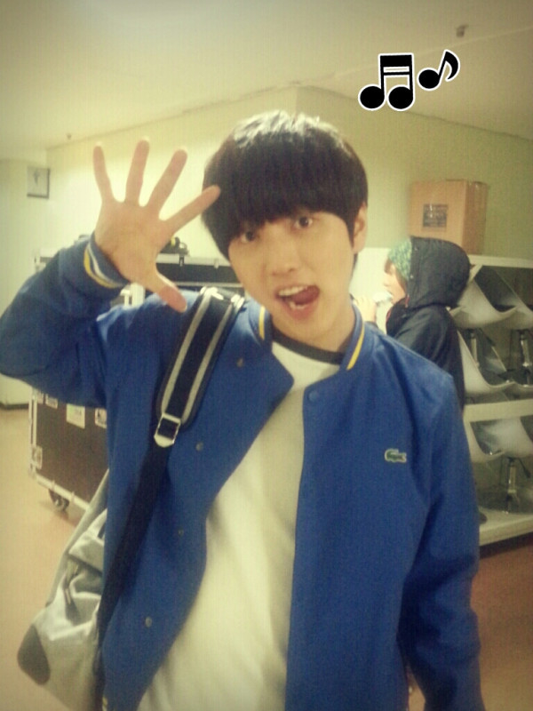LET'S FLY, B1A4!