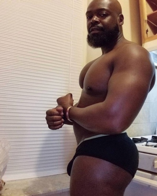 boblvsblkbeards:  Follow me for the best bearded black men!