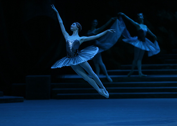 lasylphidedubolchoi:
“Alena Kovaleva in Bolshoi’s Raymonda
Photo by Damir Yusupov
”