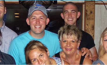 unite4humanity:  #BREAKING! See Mike Brown’s killer, Darren Wilson, with his arm