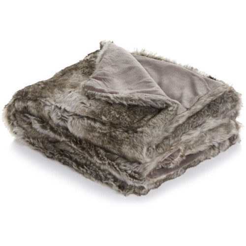 Blanket ❤ liked on Polyvore (see more fake fur throws)