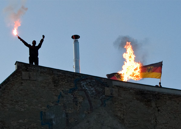 mayo-ultras:  crbrln:  reblog.solange, bis es deutschland nicht mehr gibt….  das 