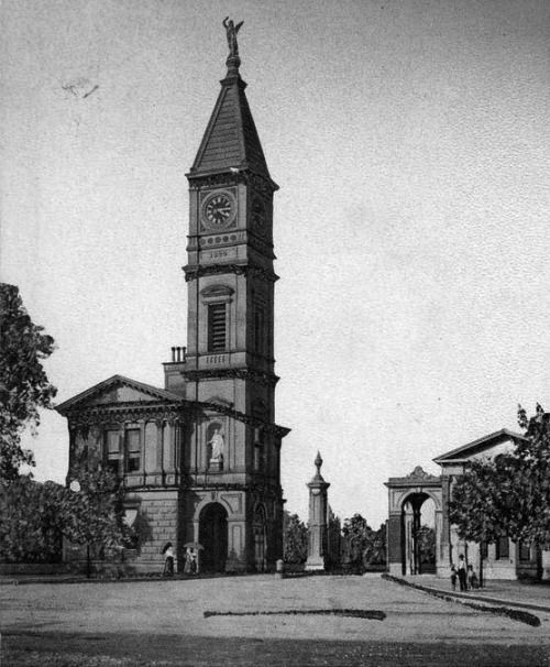 Entrance to Cave Hill Cemetery, Louisville, Kentucky, 1904.