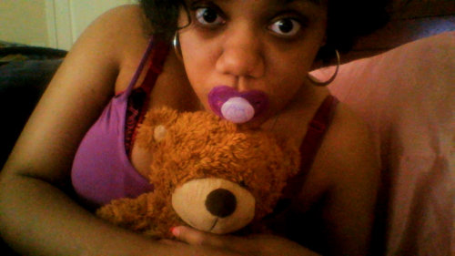 badlittlekitten:  I found my favorite paci again, I’m so happy!