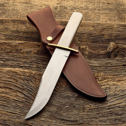 gunsknivesgear:  Bowie Knife.