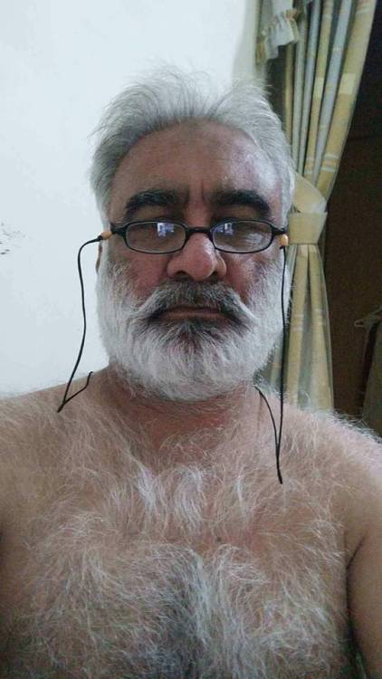 raheeljan: player064: Sexy and hot hairy old daddy 54 from karachi I want this uncle