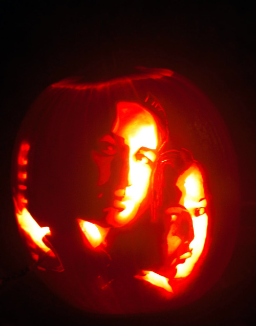 xfilesnews:  The 6th Annual XFN Pumpkin Carving adult photos