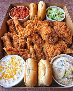 food-porn-diary:  Fried Chicken at Rooster Republic [640x1080]