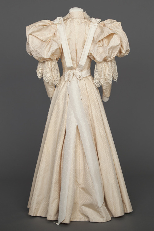 historicaldress: Wedding Dress, 1890-1899Bodice-Large Leg-o-Mutton Sleeves, Gored Floor Length Ski