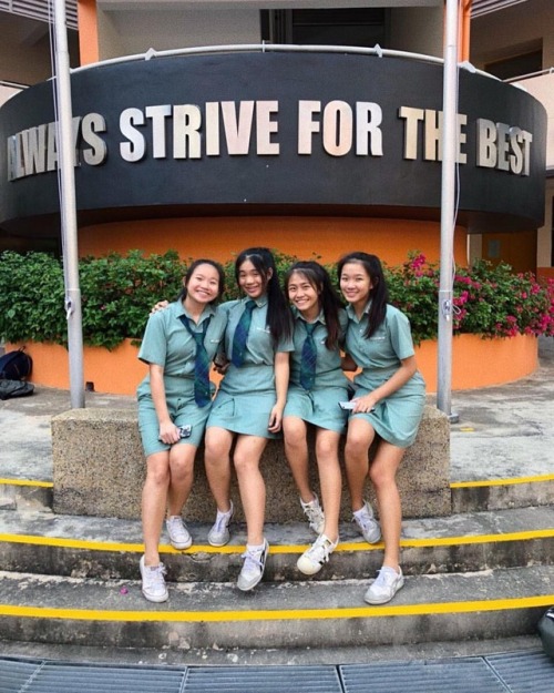 singaporetreasure: Schoolgirls nowadays very wild