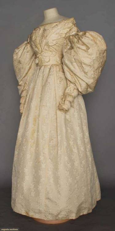 lesmiserablesfashions: Wedding dress c. 1830s [x]