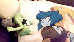 eyzmaster: Even Lapis checks DAT out! The