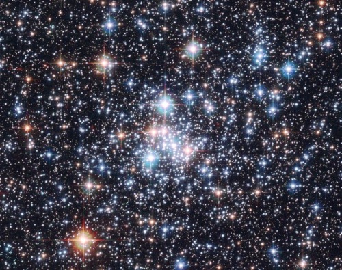 traverse-our-universe:   Open Cluster NGC 290: A Stellar Jewel Box    via APOD/NASA; Credit: ESA & NASA; Acknowledgement: E. Olszewski (U. Arizona) 