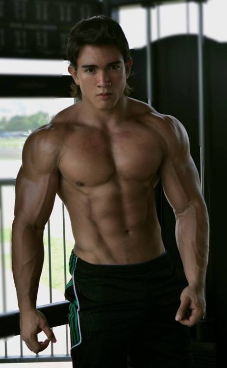 sexygirlandcuteboy:  daniel roman, musclemania 