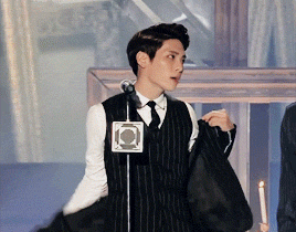 shineetho:  Jonghyun giving me a mini heart attack  