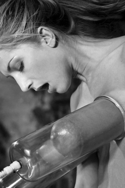 kindlybeatingher:  xxx-bdsm-collection-xxx:- Nice!