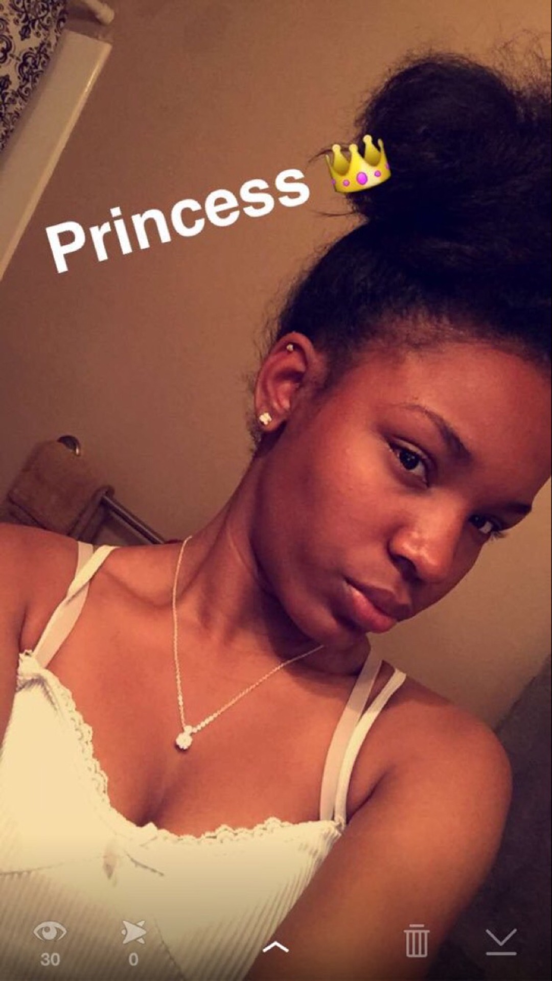 jamaicanamazon:  lovintyqa:  2015 Selfies #BLACKOUT 👑💕  😍😘