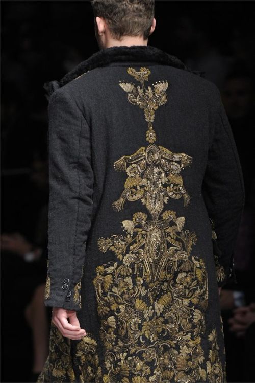 sixpenceeefashion:Dolce F/W 2012 Baroque Embroidery
