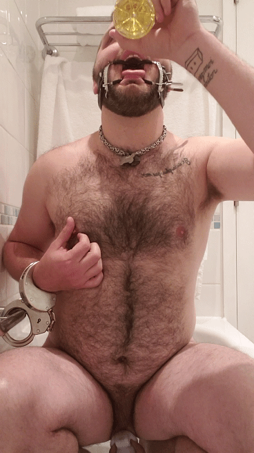 cuircub: More fun with my new gear and a bottle of piss