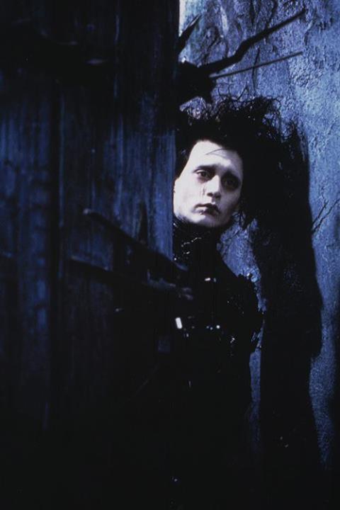 velv3t-insanity:  daisywasteland:  cosmic-goth: Edward Scissorhands  (1990)  ✌ Vintage, Grunge, and Pale ✌   ♠