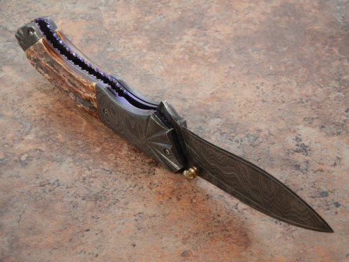 gunrunnerhell:  Suchat Custome Knives - Assisted Opener