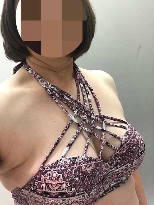 Porn photo sm54usa5:  Sexy Mormon wife tried on some