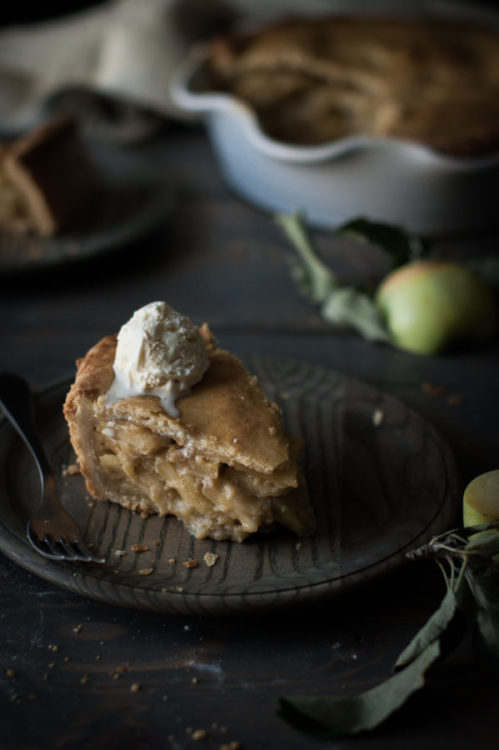 delta-breezes:Sour Cream Custard Cardamom Apple Pie | The Kitchen McCabe