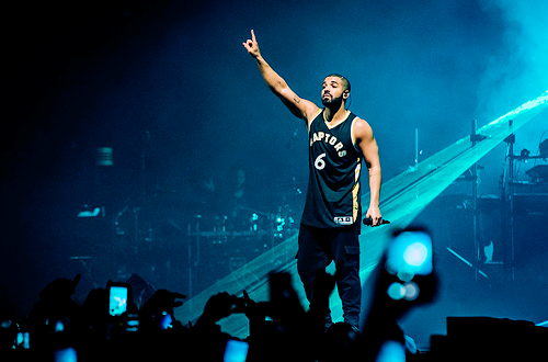 celebritiesofcolor:Drake performs during 2015 OVO Fest at Molson Canadian Amphitheatre on August 3, 