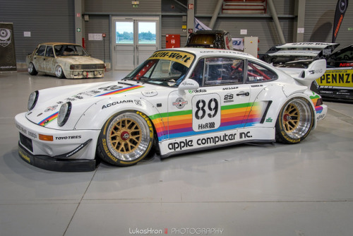 radracer:Porsche 911 RWB@lukashronphotography
