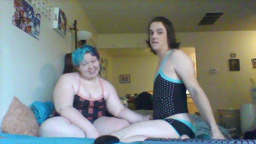 chubbymermaidnsfw: Oh hey look, we sorta match? Lol not really but still ♥ Yeah she’s cute a