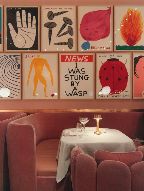 galina:The inégalable decor in the Gallery at sketch, London, by India Mahdavi and David Shrigley.