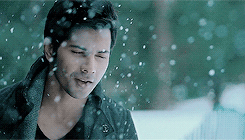 aadhiskanmani:au meme/crackship:>Rahul(varun) x Kiran (Kriti)