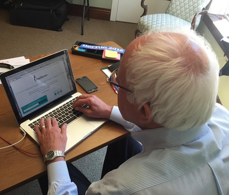berniesanders:  Have you read Bernie’s guest Skimm?  SKIMM YOUR CANDIDATESen. Bernie
