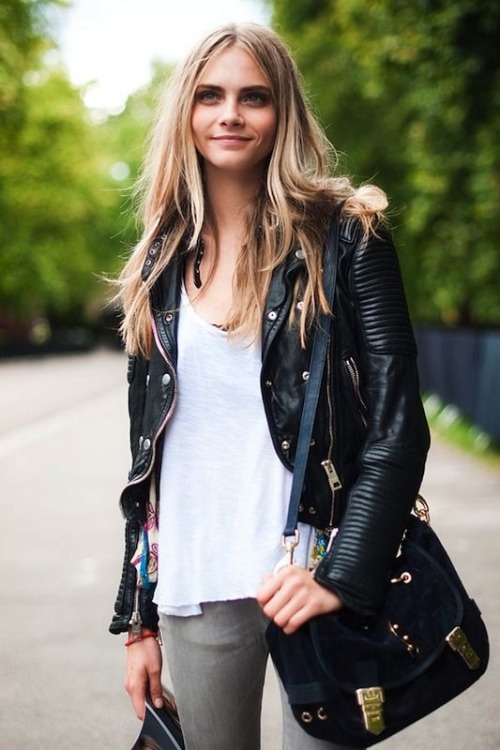 caraeleanor:  cara and eleanor blog