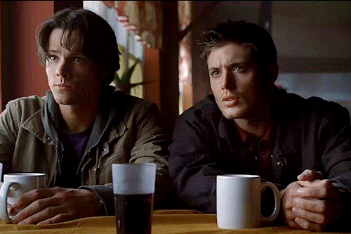 spn-idjits-guide-to-hunting:Dad’s on a hunting trip. And he hasn’t been home in a few days - 1x01 “P