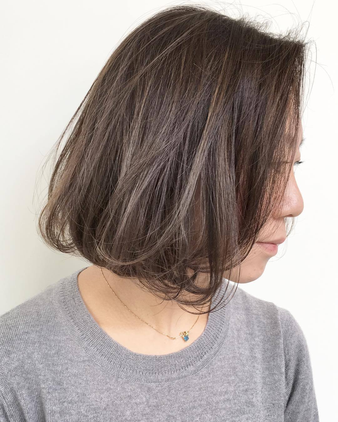 Hair Catalog 8トーン プラチナオリーブグレージュ 外国人風ハイライト Hair Catalog 8トーン プラチナオリーブグレージュ 外国人風ハイライト