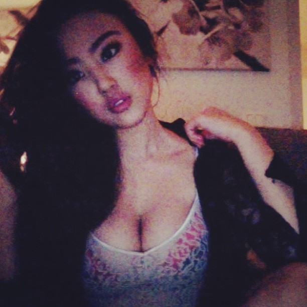 onlysexyasiangirls:  Alice Wang aliceeeeww ig: @aliceeeeeww 