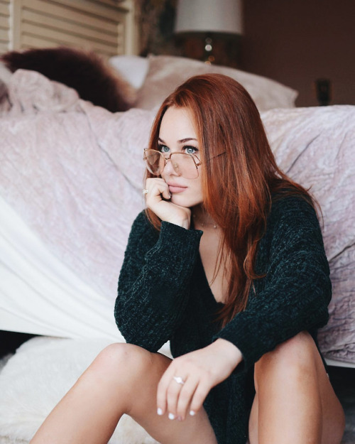 bigric1773: redhead-leah:Reblog and I’ll message you a teasy photo courtesy of me  Let’s