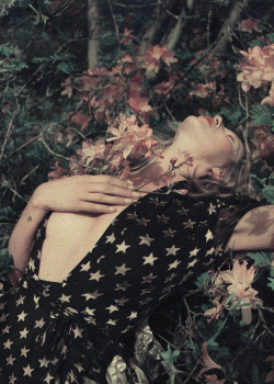 dormanta:Kate Moss in “Wizard” by Tim Walker for LOVE #12