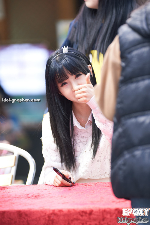 visualglow:03/16 Hyun Young fantaken Set 2 @ Busan Fan sign by EPOXY