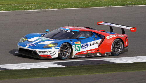 Winning Chip Ganassi Racing N° 67 Ford GT in a brief window of sunlight during the 2017 WEC 6 Hours 