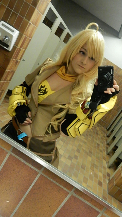 I got tagged by @bumblebyqueen​, so you guys get to see my face. Also this made me remember that someone had requested some pics of my Yang cosplay so… two birds one stone? Top 6 selfies of 2016I’m returning the favor and tagging @chained-prometheus