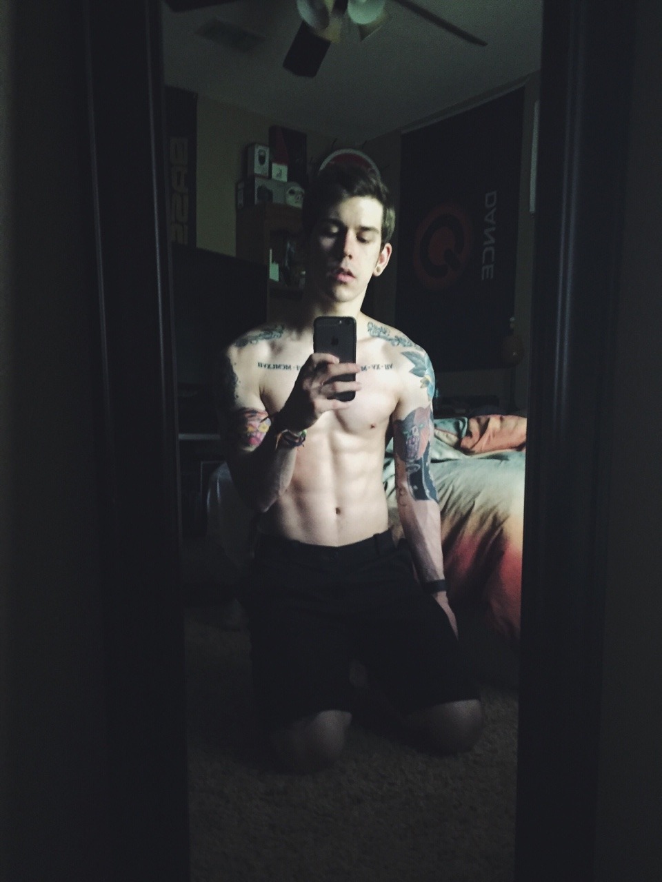 vndercontrol:  Been blasting my chest as much as possible 😈