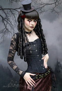 victorian-goth:Victorian goth http://victorian-goth.tumblr.com/