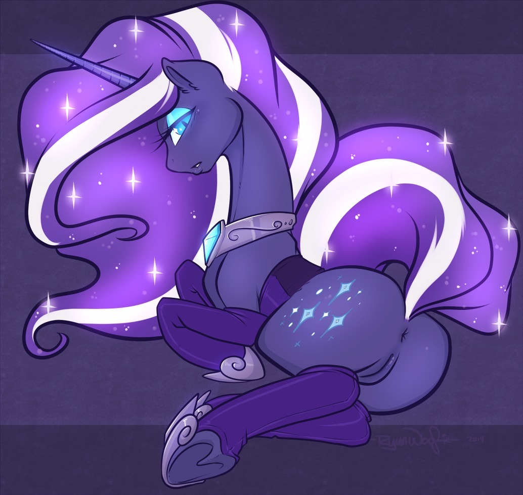 naughtyponies:  Nightmare Marshmallow.  I&rsquo;ve mentioned before that I love